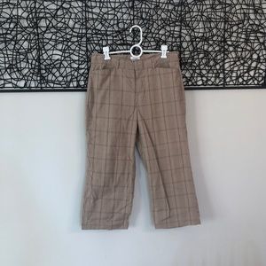 Dockers Ideal Fit Khaki Plaid Metro Capris
